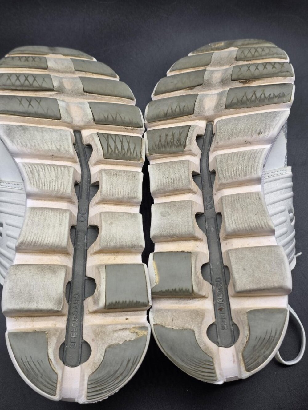 On Cloudswift Shoes Womens Size 9 White Mesh CloudTec Running Sneakers Damaged - Picture 12 of 13